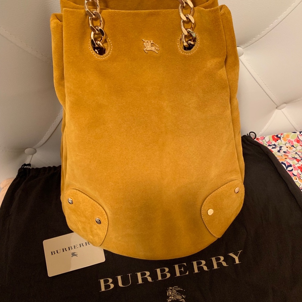 Burberry Bucket Shoulder Bag in GHW